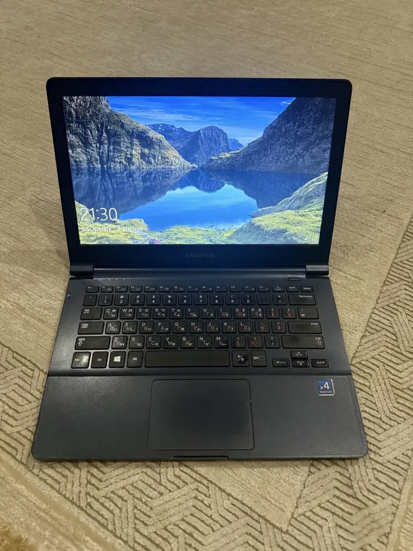 Продается свой ультрабук Samsung ATIV Book 9 Lite