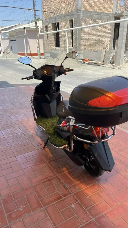 Skuter sotladi xolati zur 6 Skuter sotladi xolati zur 6