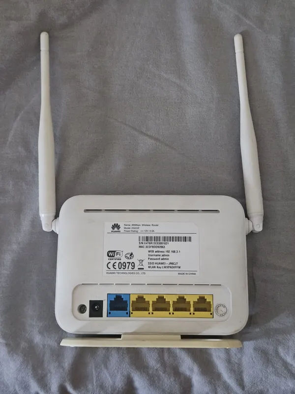 продается / sotiladi - router Huawei 3 продается / sotiladi - router Huawei 3