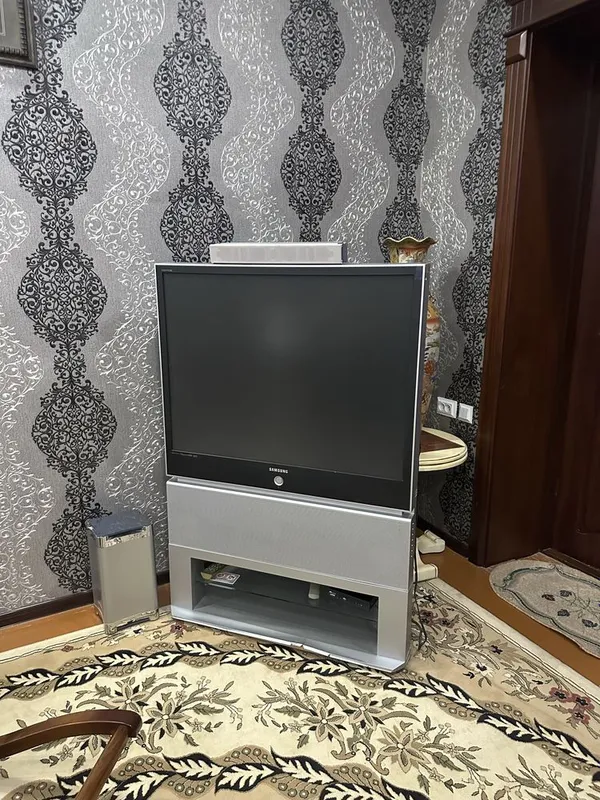 Продается телевизор