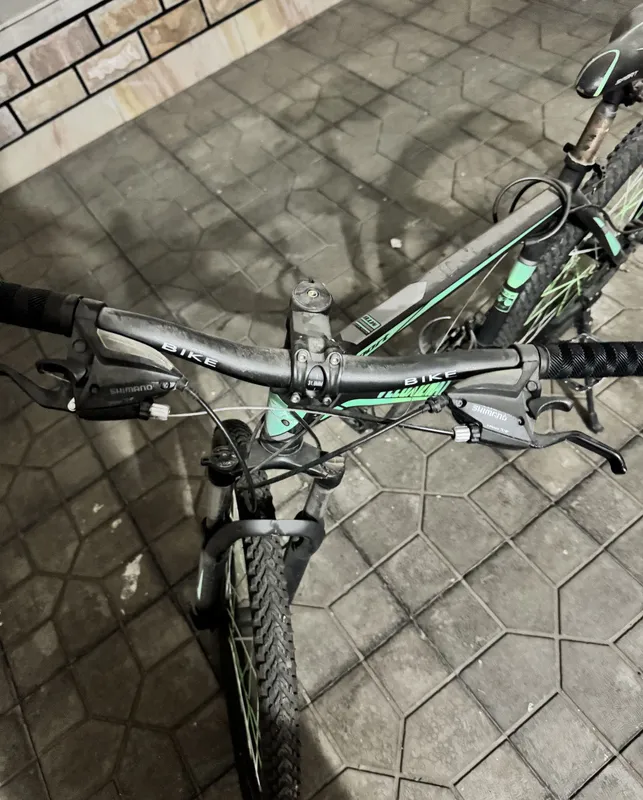 Tezlikli velosiped sotiladi 3 Tezlikli velosiped sotiladi 3
