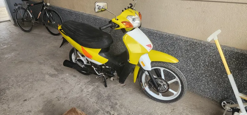 Skuter koreske honda