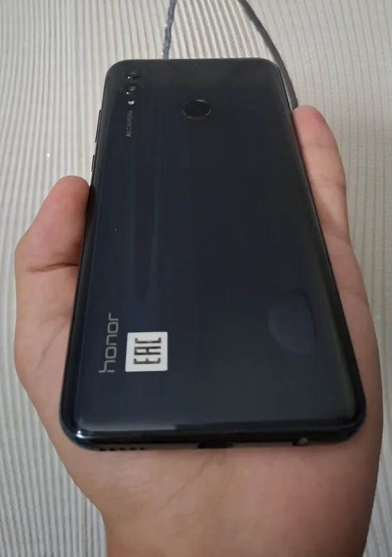 Продам Honor 10 Lite, 64GB, в хорошем состоянии 2