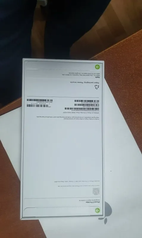 iPhone 17 Pro Max, серебристый 2 iPhone 17 Pro Max, серебристый 2