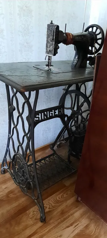 Швейная машинка — фото 1 Швейная машинка — фото 1