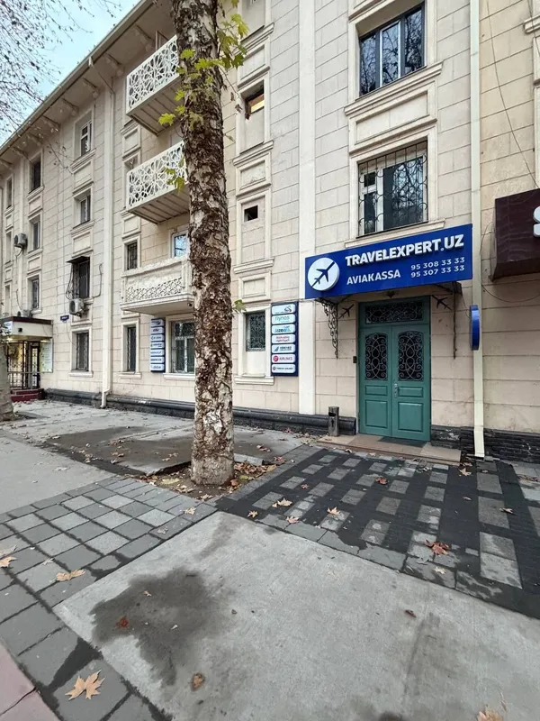 Улица Бабур Ор-р: Piramit Tower Евро нежилое помещение 1-линия 85кв.м — фото 1