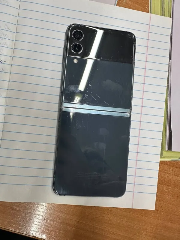 samsung z flip 3 — фото 1