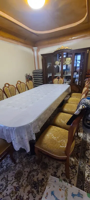 12 талик стол стул ва горка сотилади