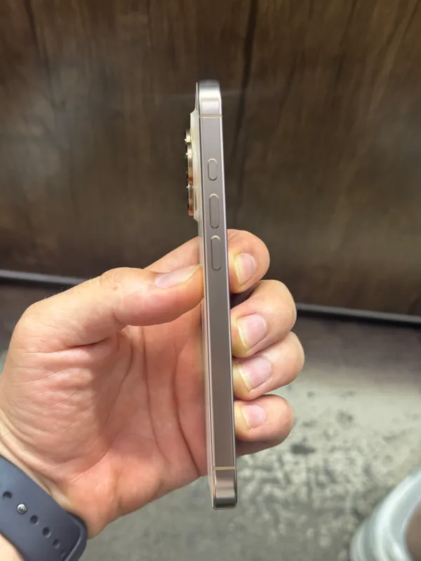 iPhone 16 pro 256gb LLA — фото 1