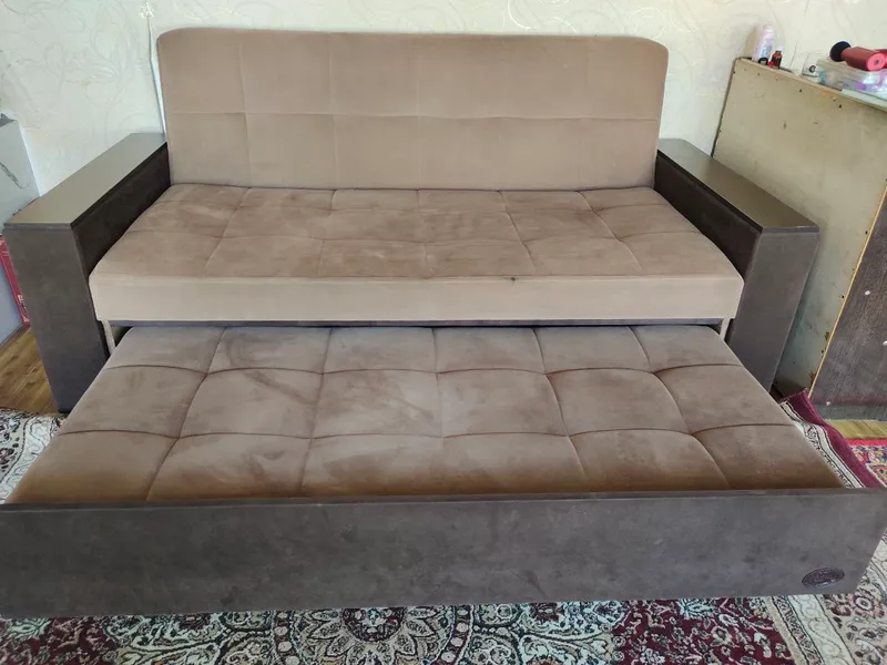 raskladniy divan