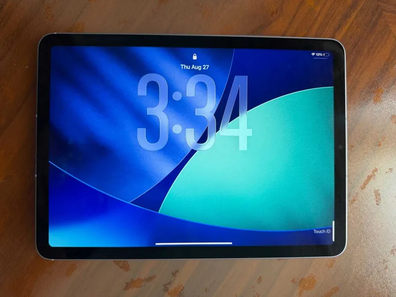 iPad Air M1 (5th Generation) Wi-Fi 1