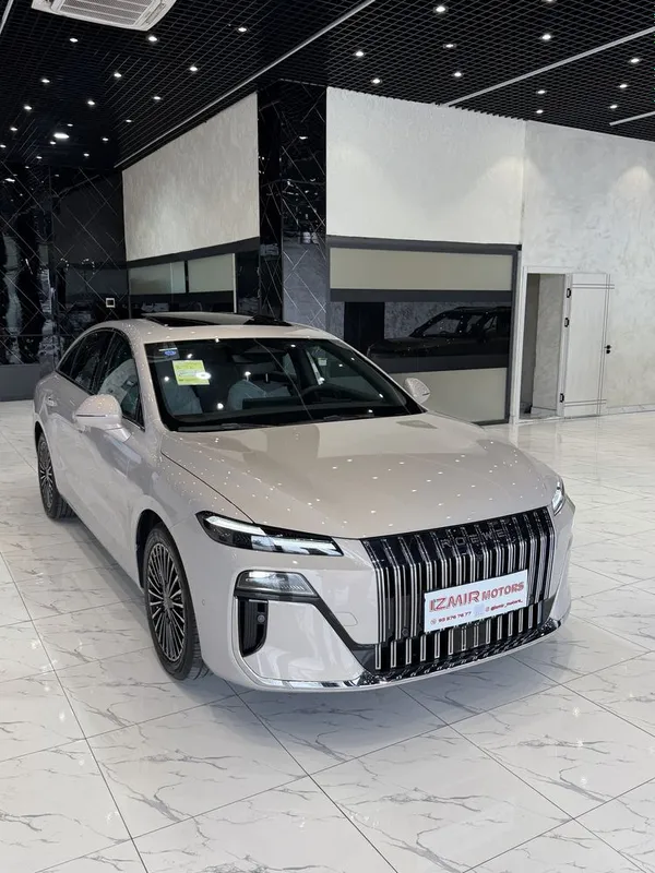 Roewe 2100Km hybrid . rasmiy avto salon