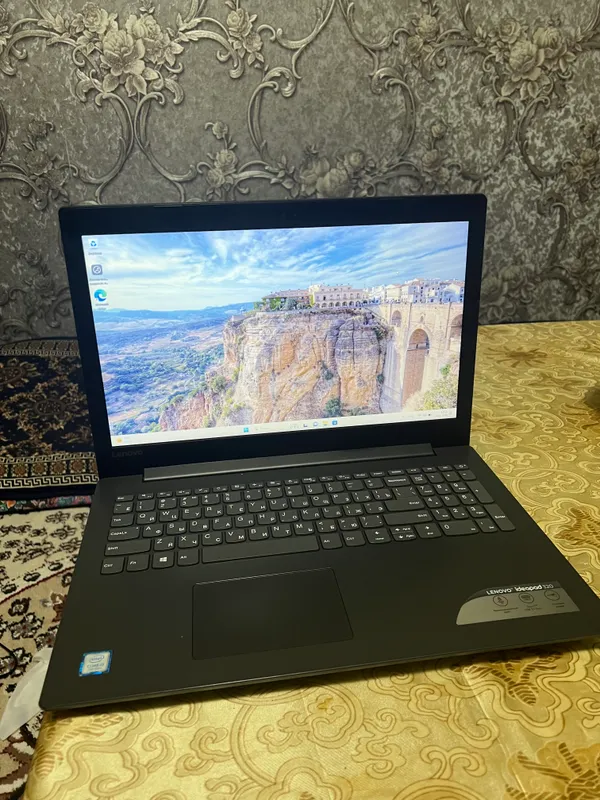 Продаётся ноутбук Lenovo 3