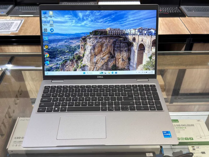 DELL Latitude 5520 Intel Core i5-1135G7 озу16гб 256ssd — фото 1