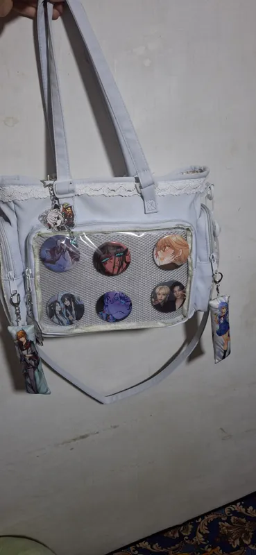 Itabag sumkasi barcha anime bezaklari bilan✨️ 1 Itabag sumkasi barcha anime bezaklari bilan✨️ 1