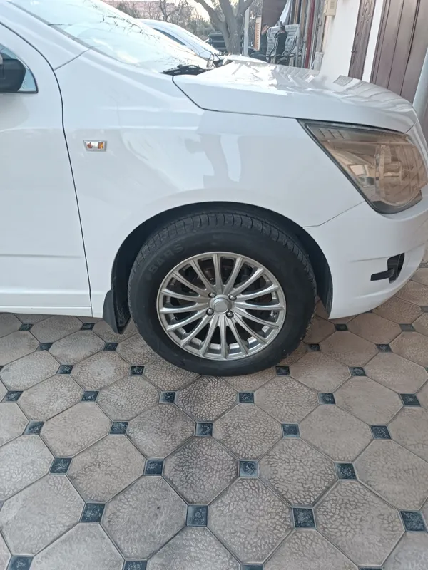 Kaptiva Stil Diska Balon 215 55 R17 Holati Yaxshi — фото 3