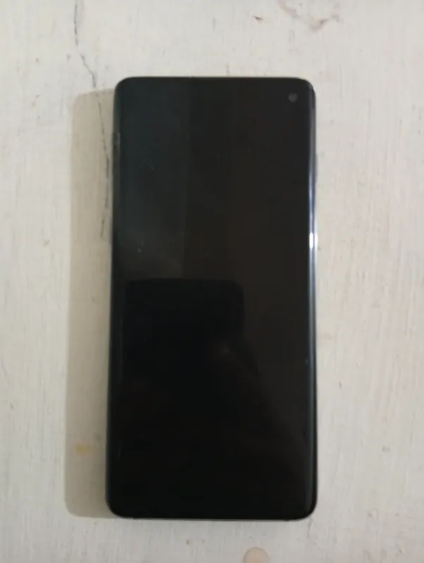 S10 8/128 sotiladi 1