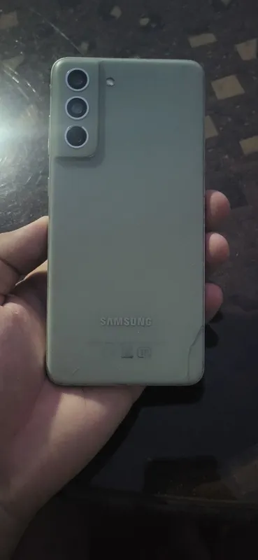 Samsung 21 fe 5j 2