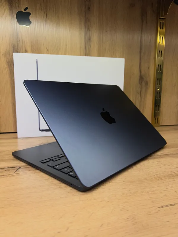 MacBook Air M2 1 MacBook Air M2 1