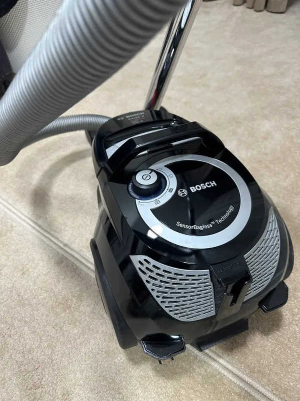 Пылесос Bosch plisos 8