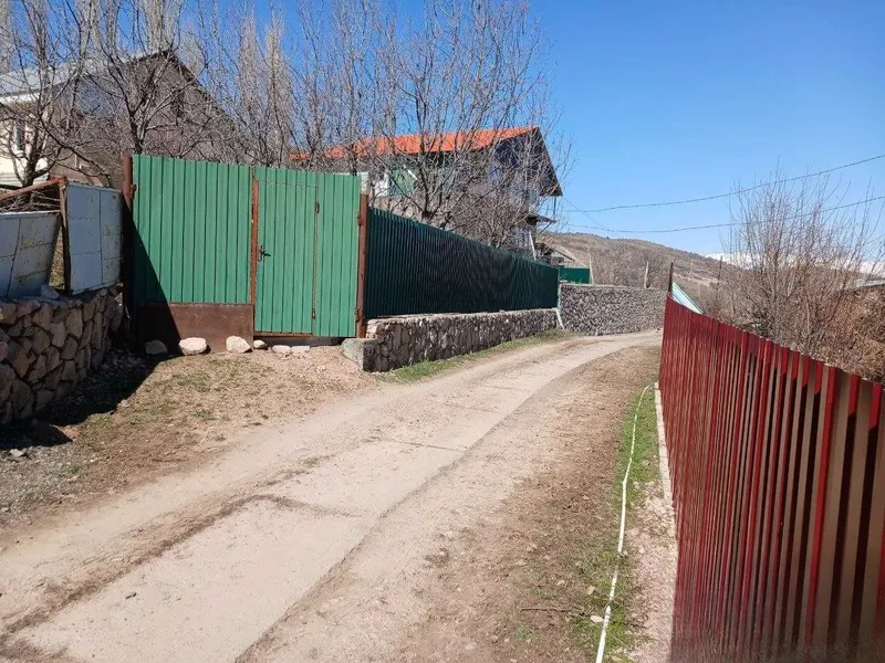 Срочно продаётся участок 6 соток с новым недостроенным домом в Чимгане 7 Срочно продаётся участок 6 соток с новым недостроенным домом в Чимгане 7