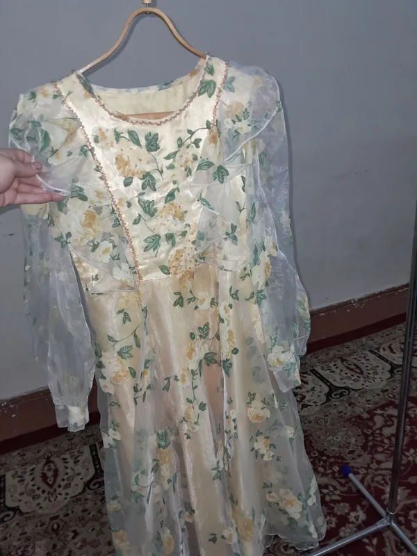 Toy bayramlar uchun moljallangan qizlar ga mos