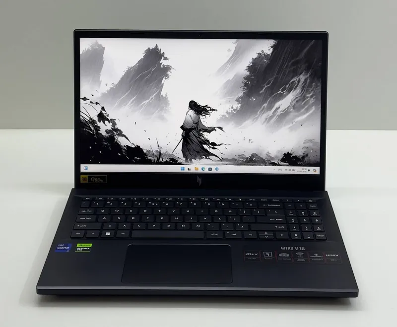 Acer Nitro V15 — i9 13900H / RTX 4060 8GB / 16GB