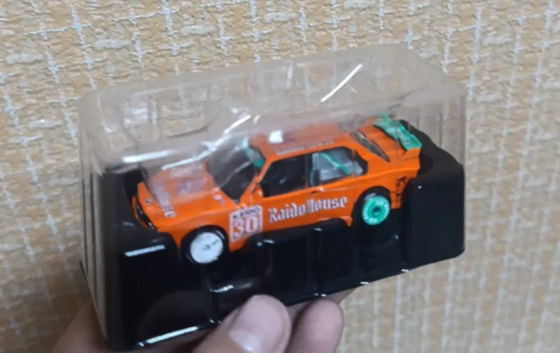 Продам BMW e30 kaidohause от фирмы mini gt капот открывается — фото 4