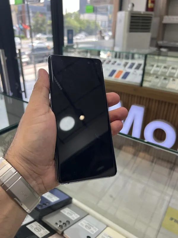 Продается (Nasiya-Вариант-Рассрочка) Galaxy S10 5G в отличном сост — фото 3