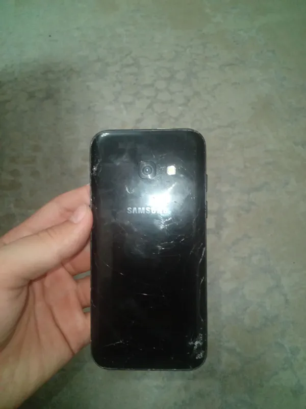 Samsung A3 (2017) sotiladi 3
