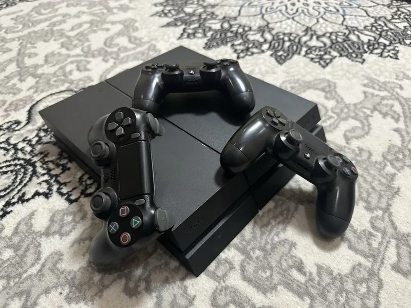 Ps4 Fat/500gb+3 ta pult. — фото 4