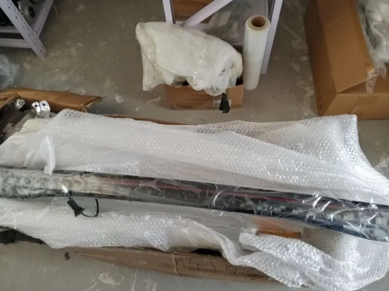 后贯穿灯задний прольняющийся фонарь Dongfeng EP 008. 3