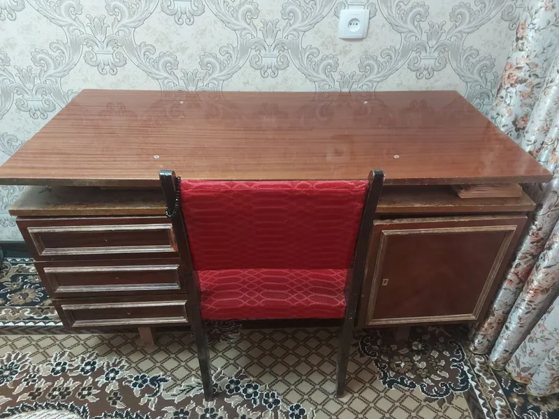 Продаются письменные столы — 300 000 сум 2 Продаются письменные столы — 300 000 сум 2