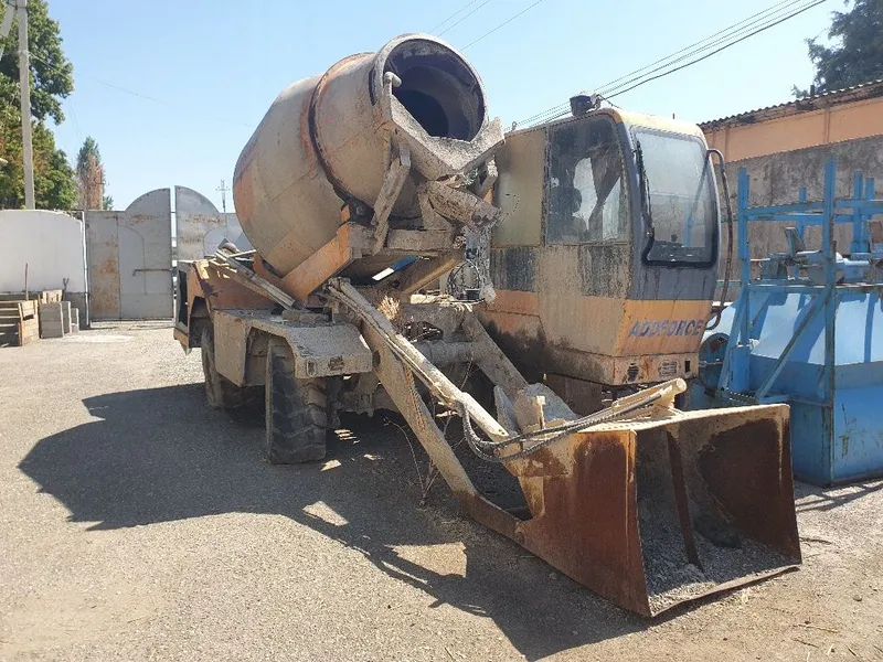 ADFORCE LT3500 mobil betonomeshilka 5 m³ sotiladi 2 ADFORCE LT3500 mobil betonomeshilka 5 m³ sotiladi 2