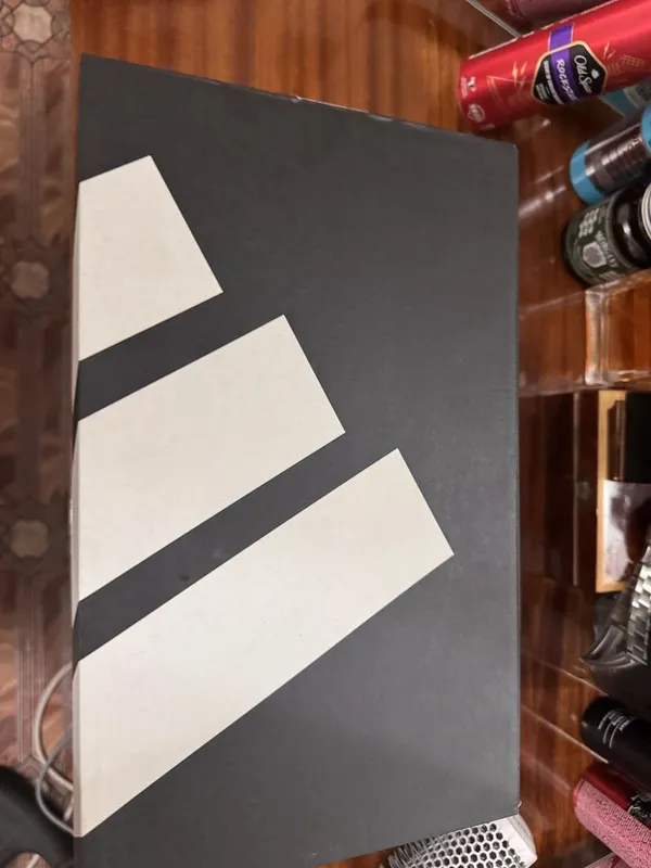 Adidas оригинал 100% 3 Adidas оригинал 100% 3
