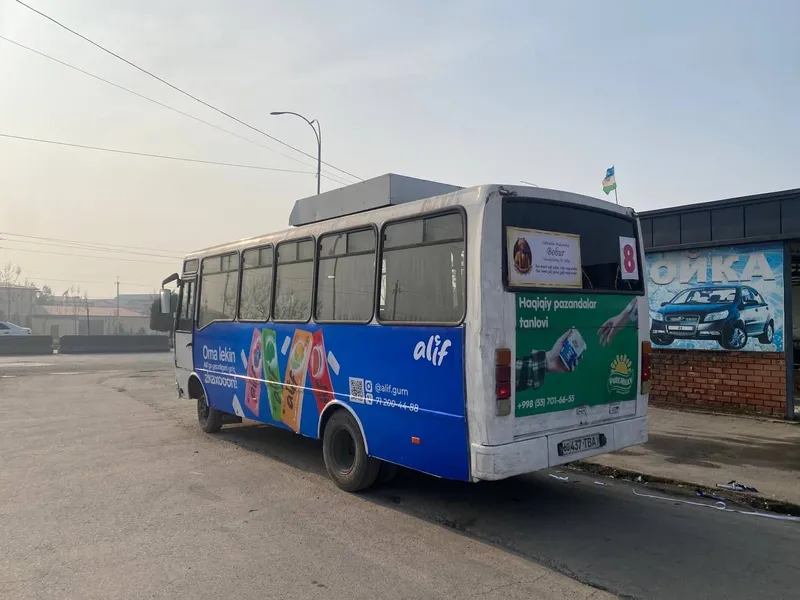 Avtobuslarda reklama.