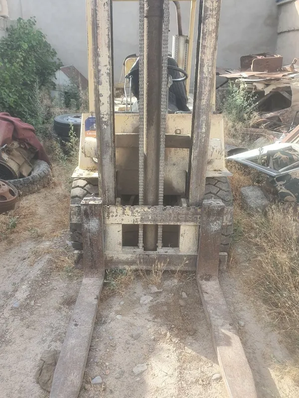 Kara pogruzchik sotiladi.