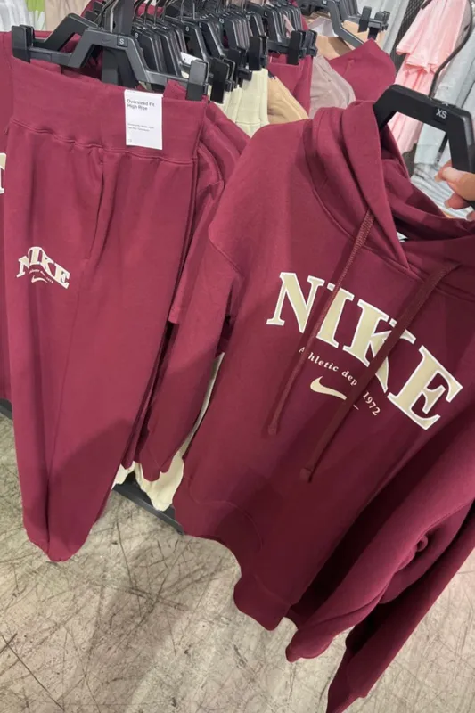 Nike’dan original kostyum va oyoq kiyim 3