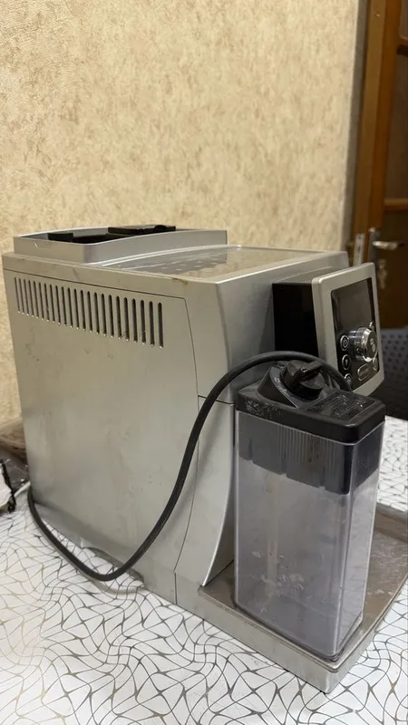 Кофемашина Delonghi ecam 23.460 s 2