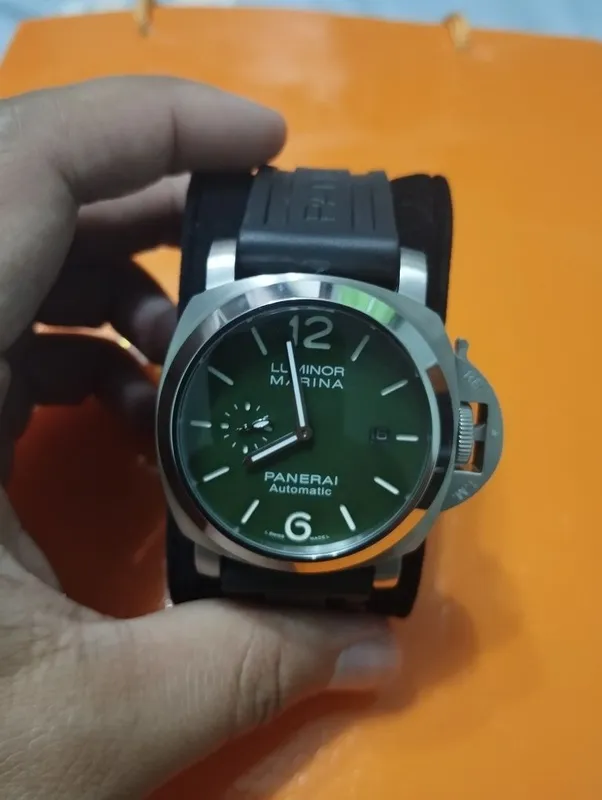 Panerai Luminor soati sotiladi. 2 Panerai Luminor soati sotiladi. 2