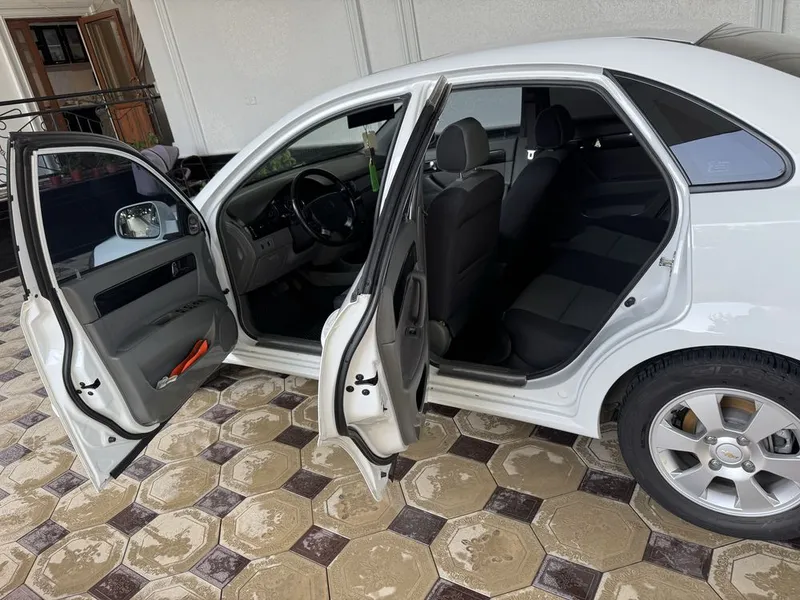 Gentra sotiladi holati ideal 2022 probeg 40 000 3 Gentra sotiladi holati ideal 2022 probeg 40 000 3