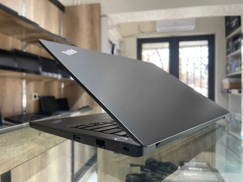 Lenovo ThinkPad E14 Core i5-10210U ram 8 Gb ssd 256 3 Lenovo ThinkPad E14 Core i5-10210U ram 8 Gb ssd 256 3