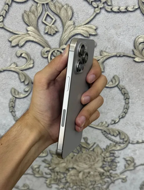 iphone 15 pro max 3
