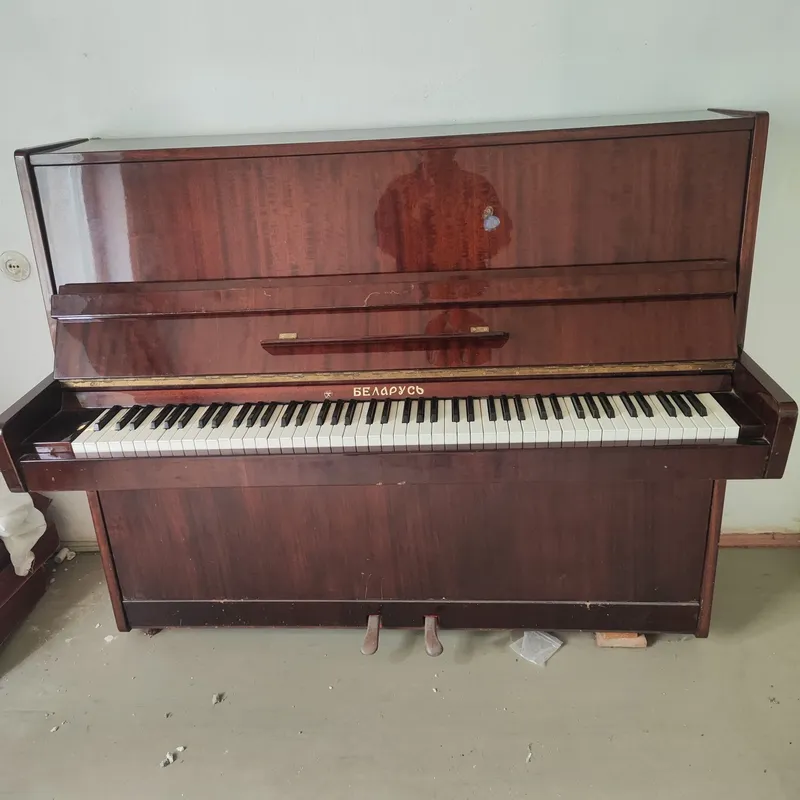 Belarus pianinosi sotiladi 1 Belarus pianinosi sotiladi 1