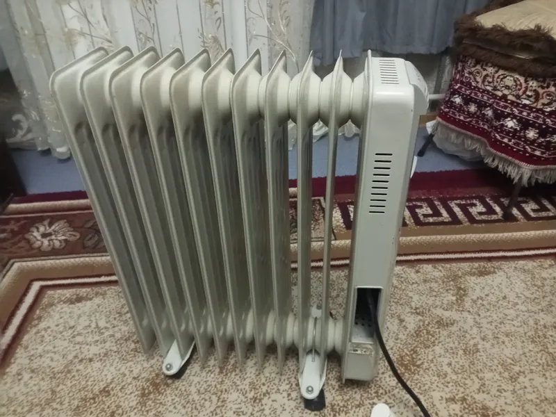 Продам масляный обогреватель.