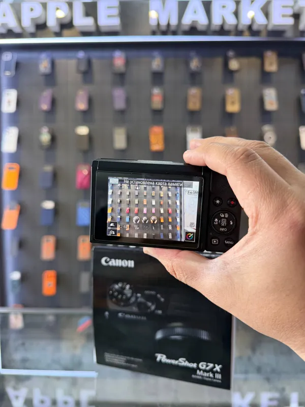Canon G7X Mark III 2