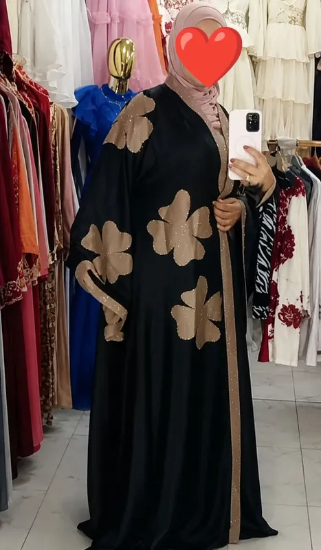 Abaya kuylak sotiladi. 2