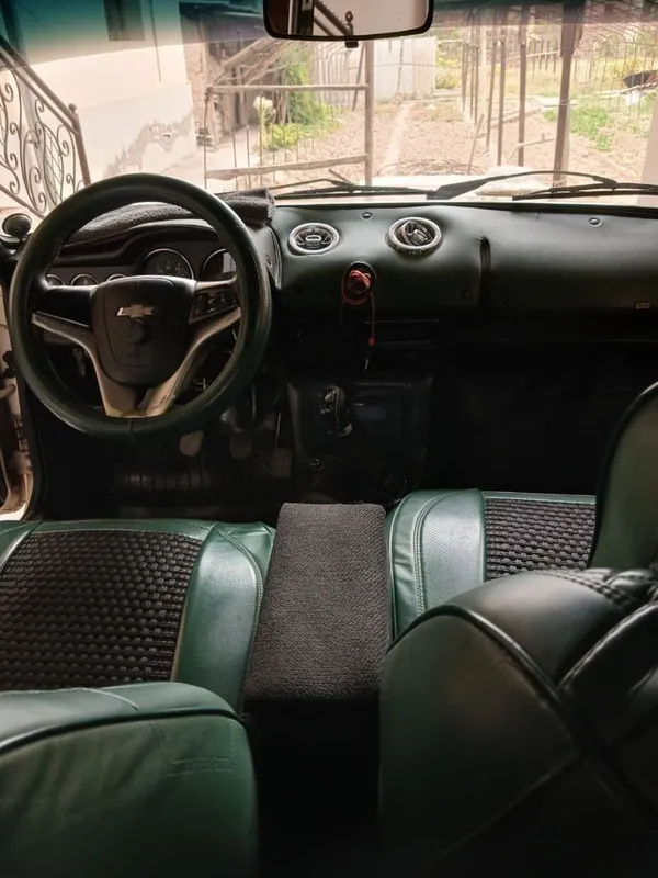 Vaz 2106 sotiladi. 7