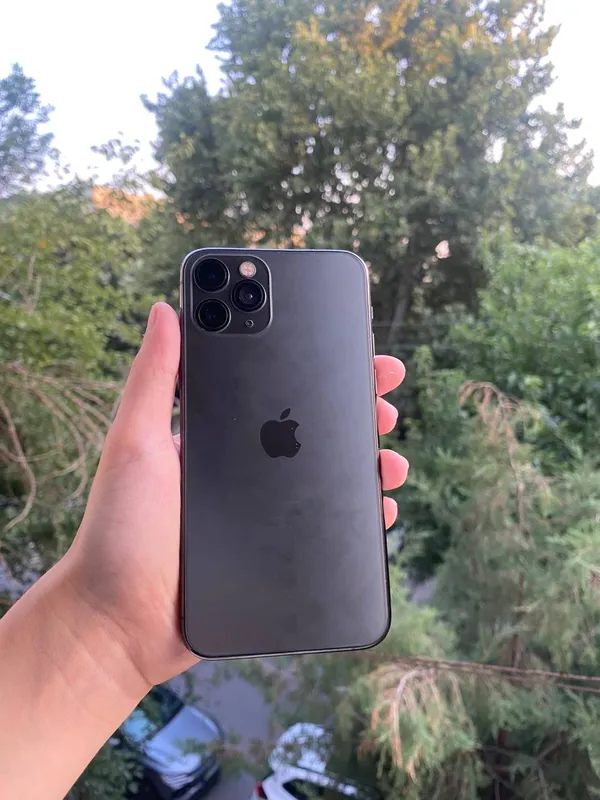 iPhone 11 Pro в идеальном состоянии 2 iPhone 11 Pro в идеальном состоянии 2