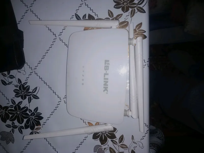 wifi роутер и гейпад